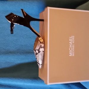 Women michael kor heel
